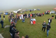 Trabzon’da Geleneksel Kurtdağı Yayla Şenliği Yapıldı.Trabzon’un Çaykara İlçesinde Geleneksel Kurtdağı Yayla Şenliği 3 Ağustos 2025 Pazar günü gerçekleştirildi.2003 Yılından bu yana her yıl Geleneksel olarak düzenlenen ve Çaykara İlçe trabzon’da-geleneksel-kurtdagi-yayla-senligi-yapilditrabzon’un-caykara-ilcesinde-geleneksel-kurtdagi-yayla-senligi-3-agustos-2025-pazar-gunu-gerceklestirildi.2003-yilindan-bu-yana-her-yil-geleneksel-olarak-duzenlenen-ve-caykara-ilce